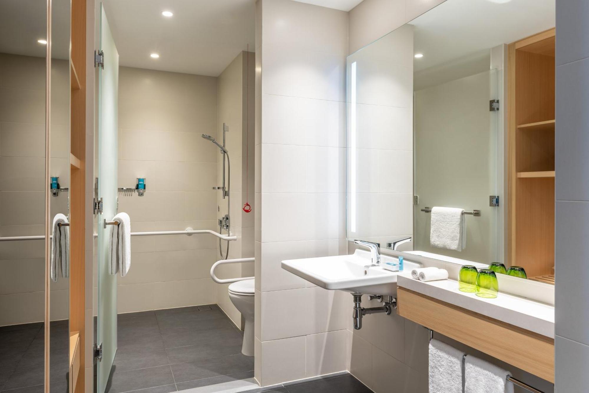 Aloft Room, Guest room, King, City view